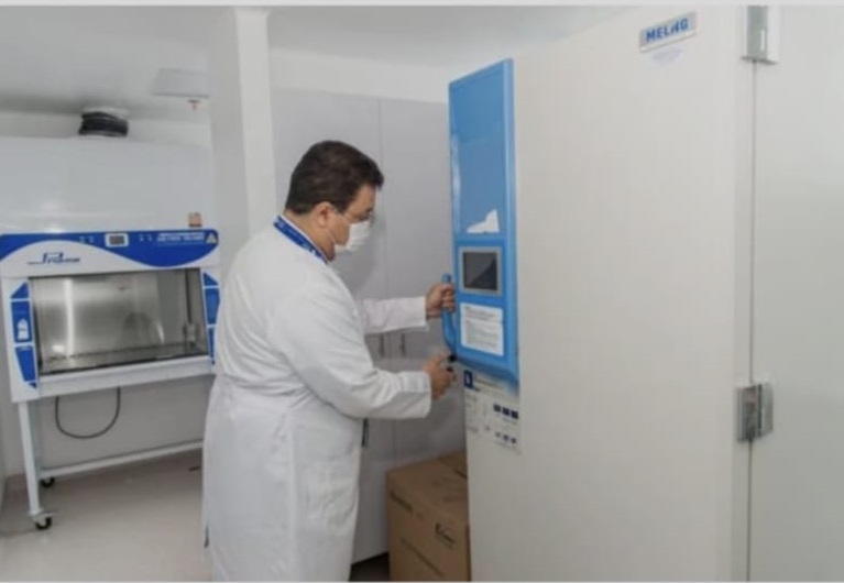 تقدم Clinica Universitaria Colombia فريزر درجة حرارة منخفضة للغاية من Meling Biomedical
